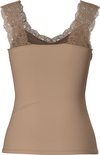 Beige hemd met dubbele kanten schouderbanden en V-hals.