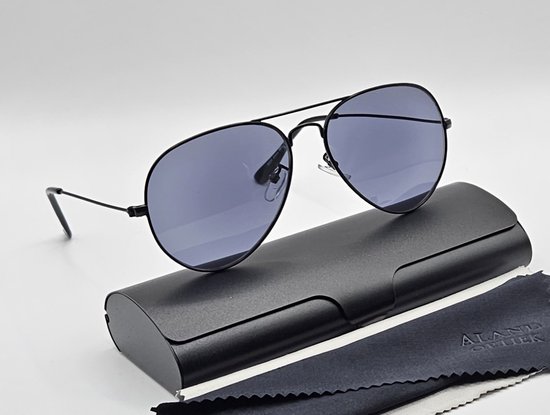 Unisex zonnebril op sterkte +1,0 met een harde metalen brillenkoker / unisex leesbril / lichtgewicht mannen vrouwen bril +1.0 / comfortabele lenzen UV400 / 3025 Aland optiek / leesbril unisex reading glasses / Lunettes de Lecture / Lunettes de Soleil