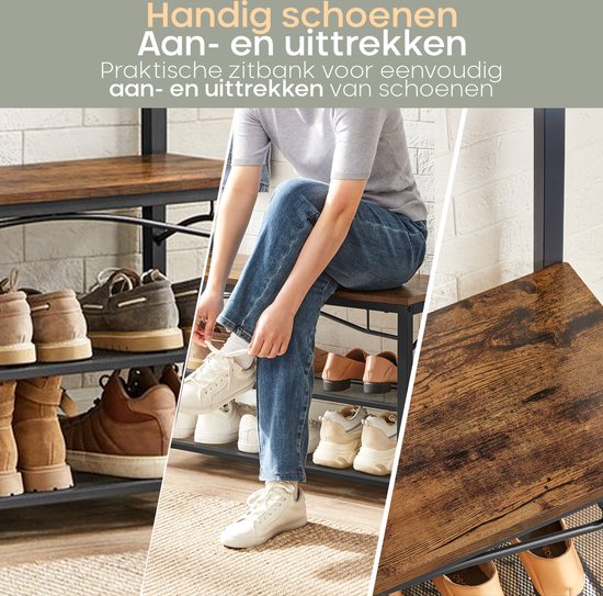 Vrouw trekt schoenen aan op bruine houten zitbank van kapstok met schoenenrek.