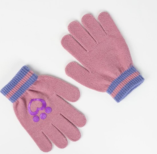 Roze handschoenen met blauwe en paarse strepen en pootafdrukken.