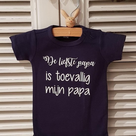 Merkloos Tekst eerste vaderdag liefste papa cadeau toevallig Baby T-shirt