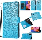 Voor Samsung Galaxy A20s Huid Voelen Reliëf Zonnebloem Horizontale Flip Lederen Case met Houder & Kaartsleuven & Portemonnee & Lanyard (Blauw)