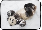 Laptophoes 13 inch - Panda - Sneeuw - Baby - Laptop sleeve - Binnenmaat 32x22,5 cm - Zwarte achterkant