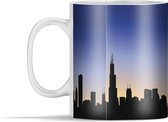 Mok - een schemerige skyline - 350 ml - Beker