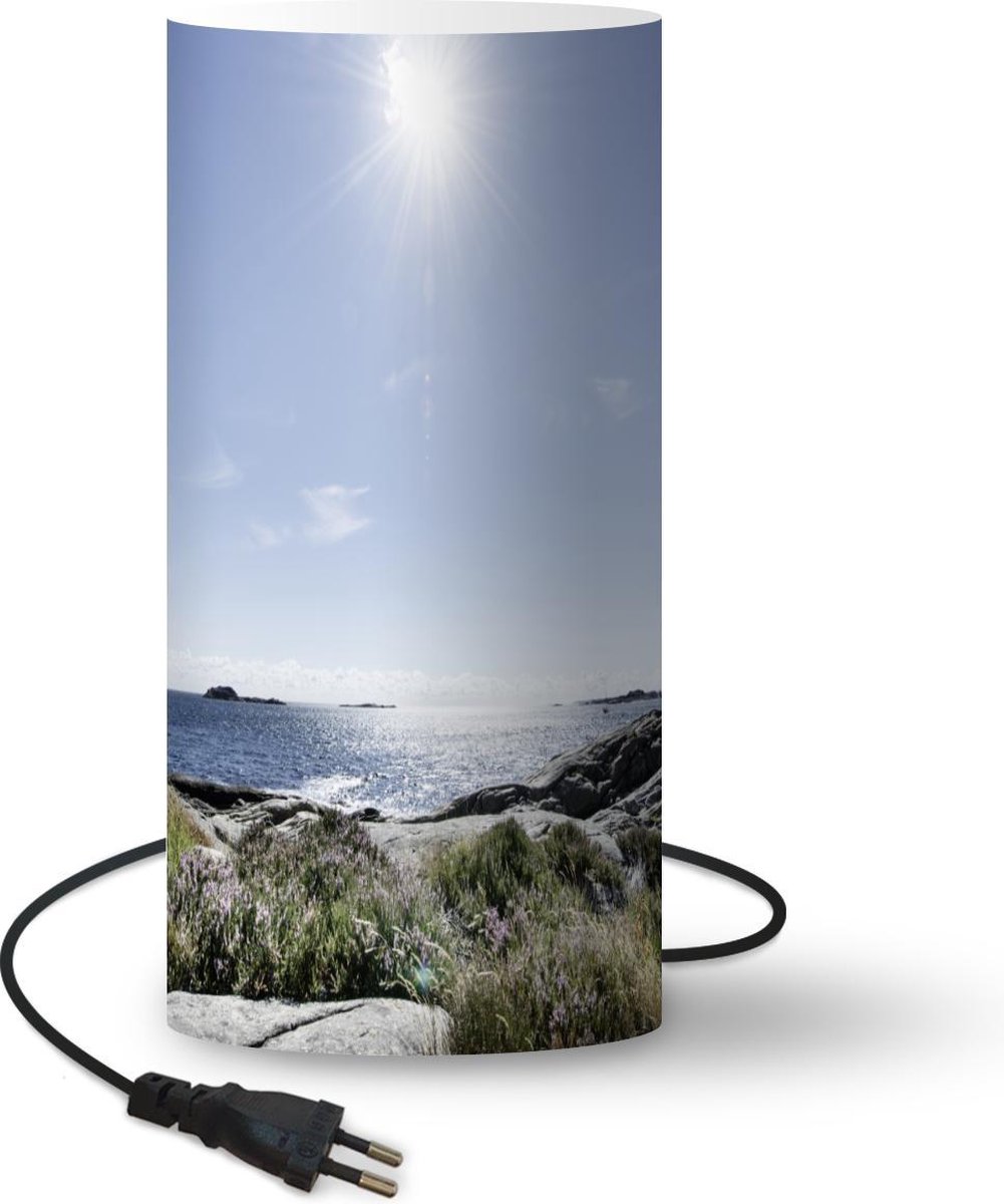 Lamp - Nachtlampje - Tafellamp slaapkamer - Strand - Natuur - Zon - 54 cm hoog - Ø24.8 cm - Inclusief LED lamp