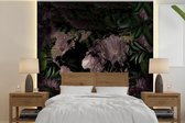 Behang - Fotobehang Wereldkaart - Paars - Goud - Breedte 350 cm x hoogte 350 cm