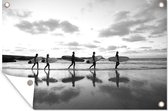 Muurdecoratie Surfers langs het strand - zwart wit - 180x120 cm - Tuinposter - Tuindoek - Buitenposter