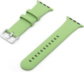 By Qubix Rubberen sportbandje met gesp - Groen - Geschikt voor Apple Watch 42mm - 44mm - 45mm - Ultra - 49mm - Compatible Apple watch bandje -