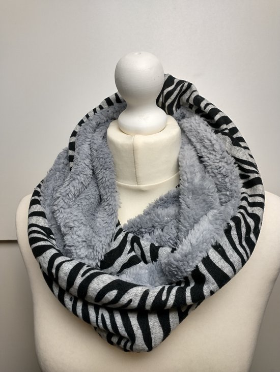 Ronde dames col sjaal Debbie zebraprint zwart grijs teddybont
