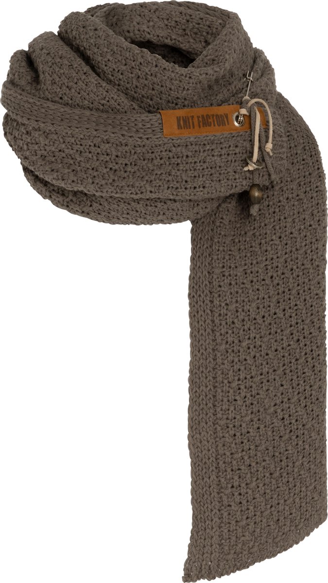 Knit Factory Luna Gebreide Sjaal Dames & Heren - Langwerpige sjaal - Ronde sjaal - Colsjaal - Omslagdoek - Cappuccino - Bruin - 200x50 cm - Inclusief sierspeld