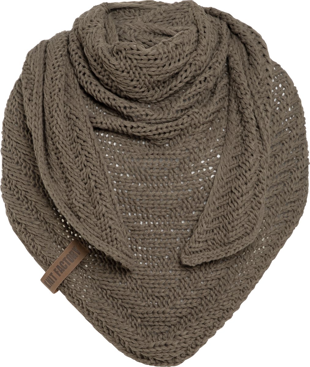 Knit Factory Sally Gebreide Omslagdoek - Driehoek Sjaal Dames - Dames sjaal - Wintersjaal - Stola - Wollen sjaal - Bruine sjaal - Cappuccino - 220x85 cm - Grof gebreid