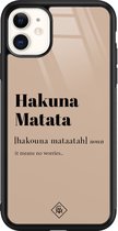 Casimoda® hoesje - Geschikt voor iPhone 11 - Hakuna Matata - Luxe Hard Case Zwart - Backcover telefoonhoesje - Bruin/beige
