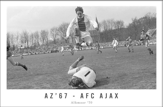 Walljar - Poster Ajax met lijst - Voetbal - Amsterdam - Eredivisie - Zwart wit - AZ'67 - AFC Ajax '70 - 13 x 18 cm - Zwart wit poster met lijst