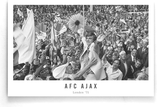Walljar - Krol tussen AFC Ajax supporters '71 - Zwart wit poster