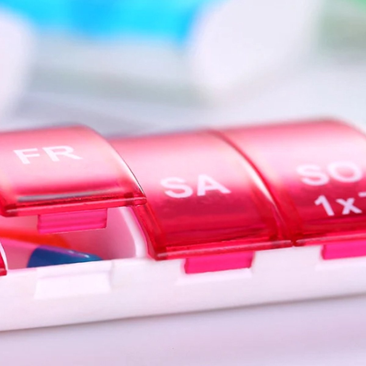 Goedkoopste Pillendoosje I Pillendoos I Medicijn doosje I Pil Box I 7 dagen I 1 Week I Paars