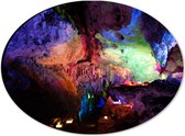 WallClassics - Dibond Ovaal - Gekleurde Lichten in een Grot - 28x21 cm Foto op Ovaal (Met Ophangsysteem)