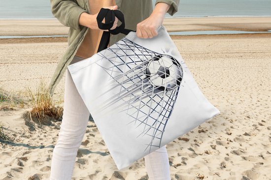 Sac à bandoulière MuchoWow® - Sac de plage - Grand Shopper - Sac shopping - Illustration d'un ballon de football entrant dans le but - Garçons - Filles - Kids - 40x40 cm - Sac en coton