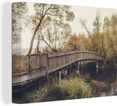 Canvas Schilderij Herfst - Brug - Bomen - 120x90 cm - Wanddecoratie