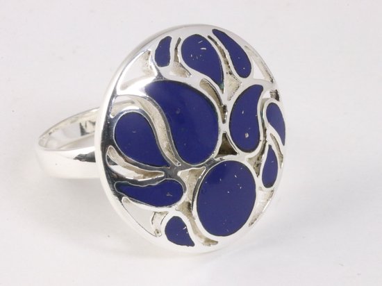 Ronde opengewerkte zilveren ring met lapis lazuli - maat 19.5