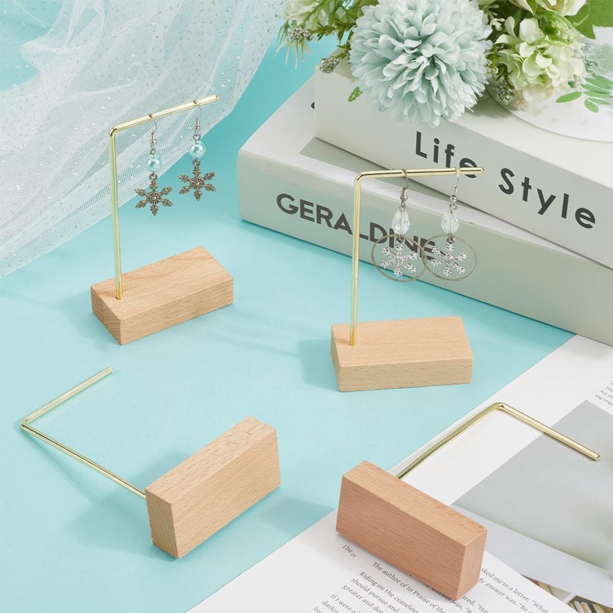 4 stks L Bar Oorbel Stand Messing Sieraden Stand Goud Messing Metalen Oor Stud Oorbel Houders Hanger Display Organizer Plank met Houten Basis voor Sieraden Slaapkamer Entryway Display Home — cadeau in Sieraden - foto 2