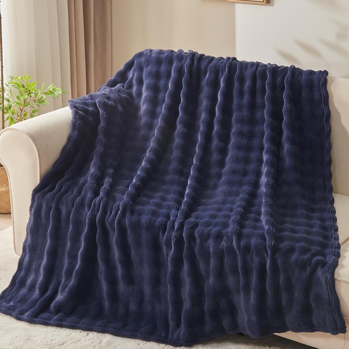 Wajade Cuddly Blanket, Fluffy Fleece Blanket, Winter Warm Plush Blanket, Luxurious Faux Fur Light, Soft Blanket for - ShopVlot