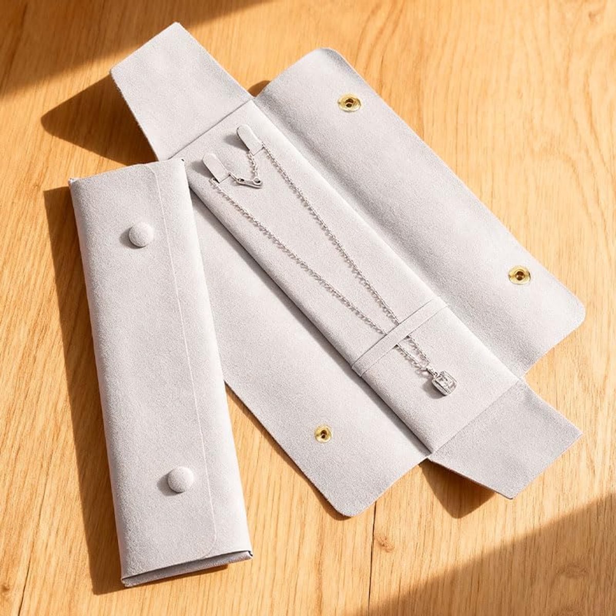 Travel Case with Anti-Knot Microfiber Jewellery Portable Necklace Case for Everyday Holiday Organisation (Grey) - ShopVlot