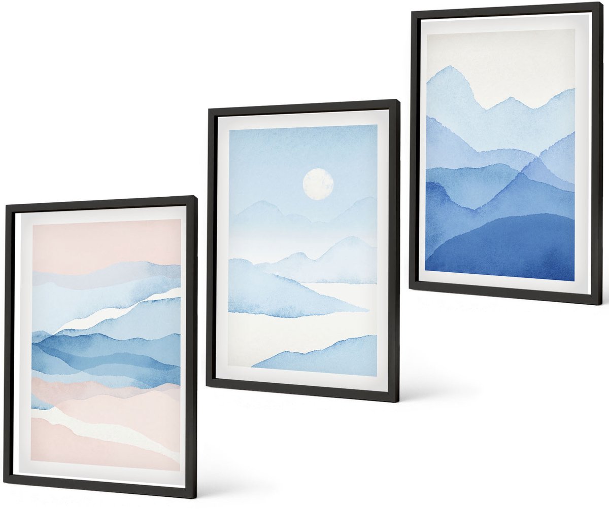 Coloray 3-Delige Schilderij Set - Blauwe En Roze Berglandschappen In Aquarel - 40 x 60 cm - Muurdecoratie - Schilderijen Set - Woonkamer - Woonkamer Decoratie Zwarte lijst