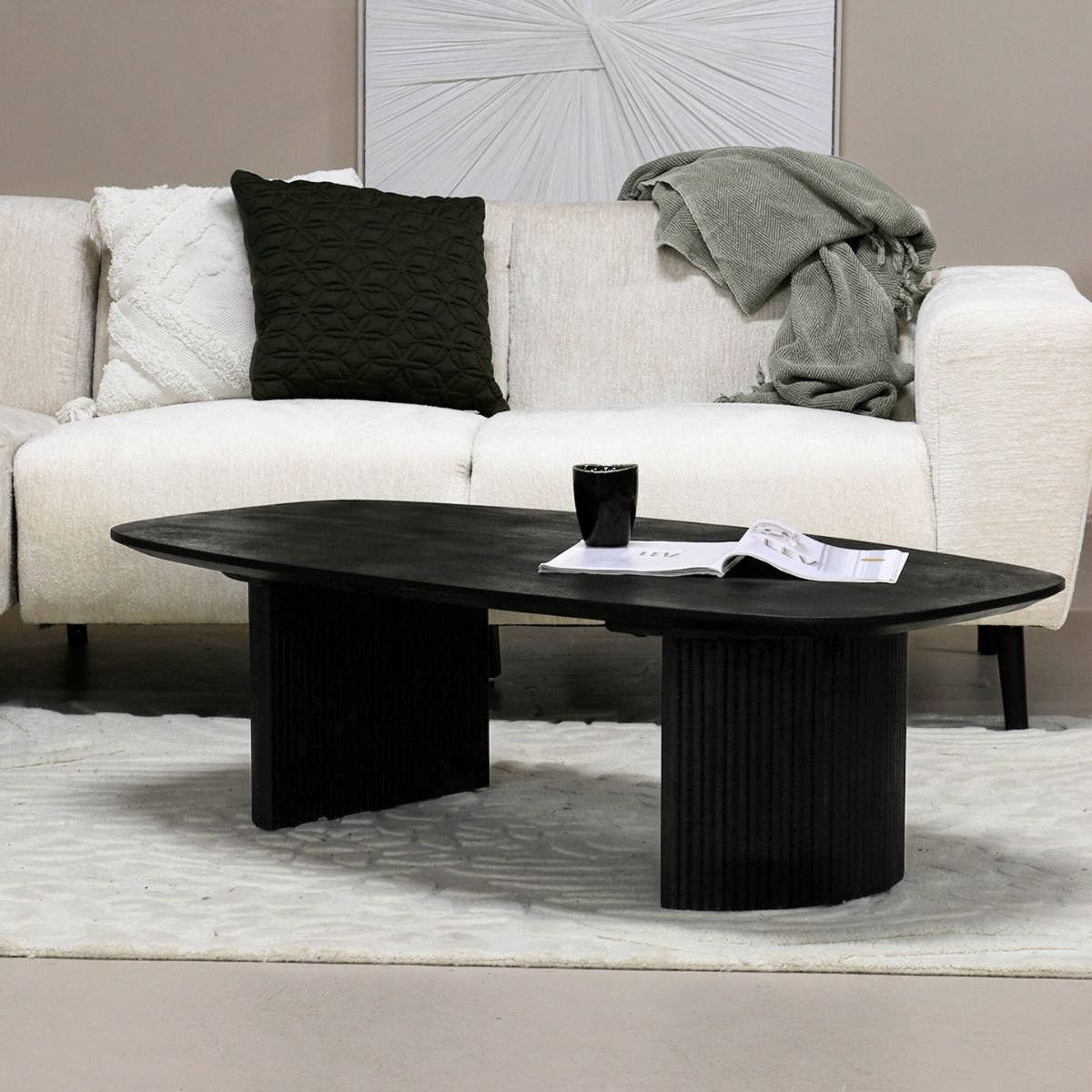 Giga Meubel Salontafel Feline - Deens Ovaal - Zwart - Mangohout - 130cm