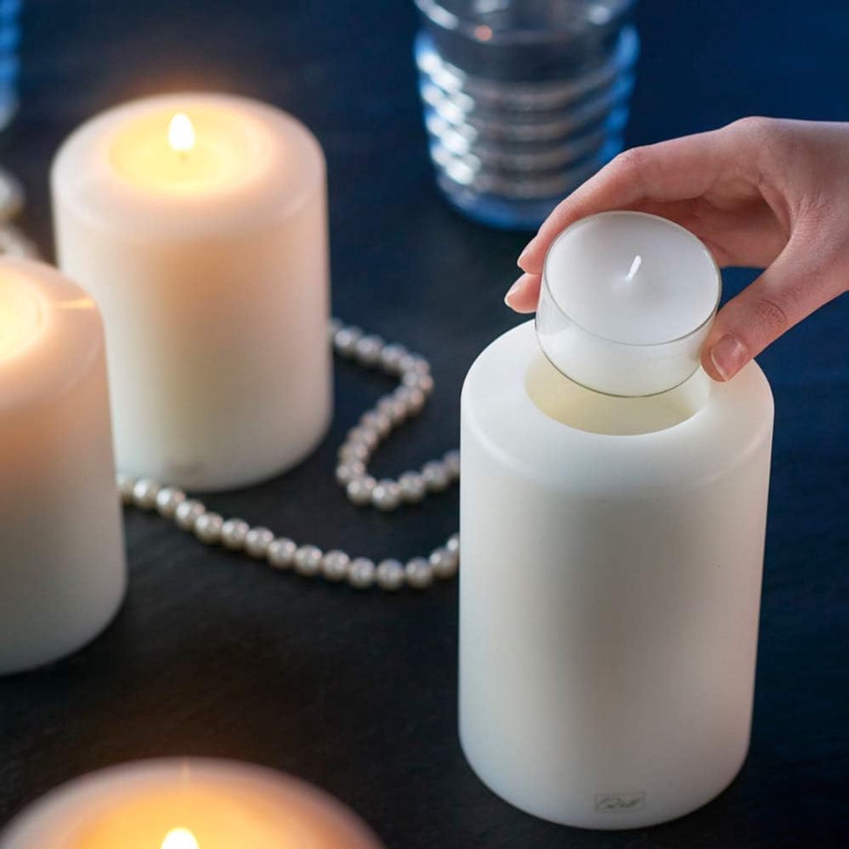 Theelichthouder kaarsvorm ø 10 cm - Taupe kunststof - Frostbestendig - Ideaal voor tuinverlichting - ShopVlot