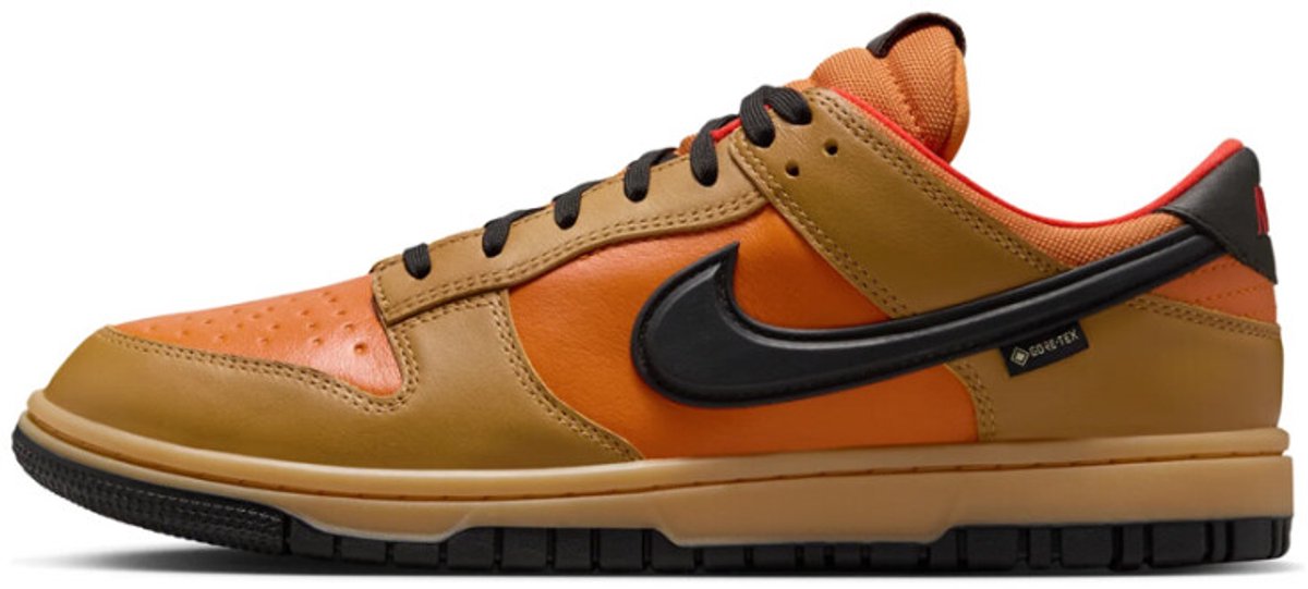 NIKE DUNK LOW GORE-TEX Bruin