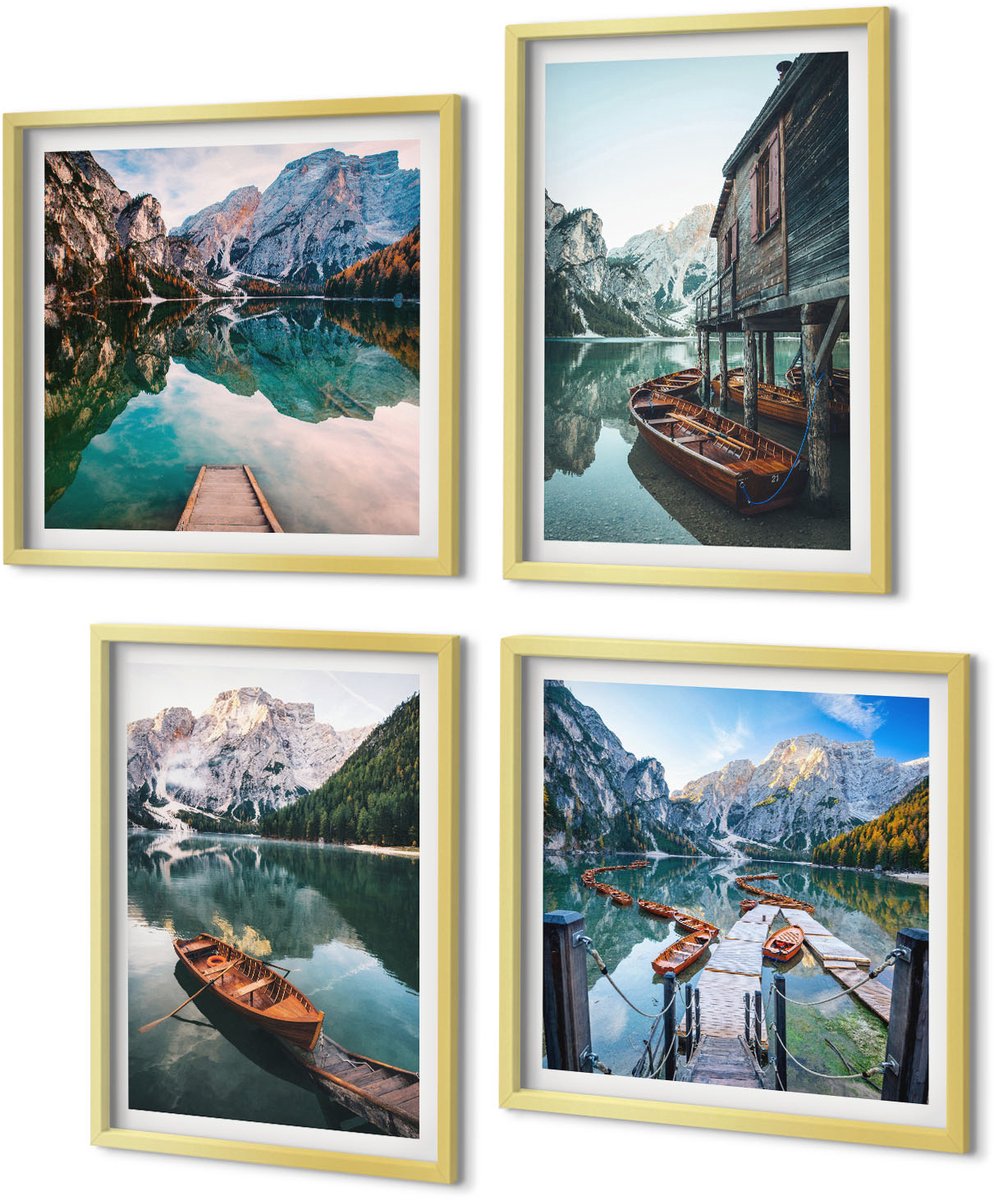 Coloray 4-Delige Schilderij Set - Een meer in de bergen met bootjes en een houten huisje. - 40 x 40 cm en 40 x 60 cm - Decoratieve Schilderijen - Wanddecoratie - Hal