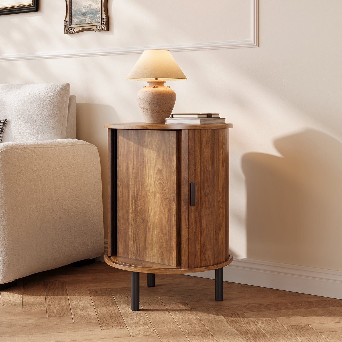 MIVRAY Ronde Bijzettafel Met Schuifdeur En Opbergvakken Voor Woonkamer En Slaapkamer Van MDF En Spaanplaat 48x48x65 Cm Walnoot