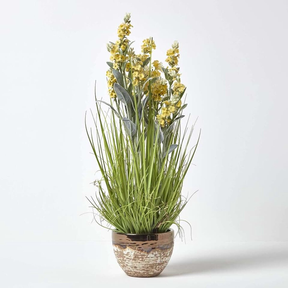 Kunstmatige Lavendel Plant met Lange Realistische Groene Bladeren Gepot in een Bruine & Witte Keramische Bowl voor Indoor Decoratie 66 cm Geel