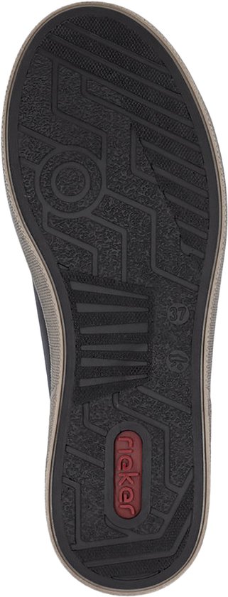 Zool van zwarte leren hoge sneaker met rits en vetersluiting, grijze zool.