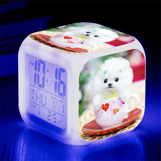 Digitale Wekker - Kinderwekker Nachtlampje - Kinderkamer Decoratie - Zeven Kleuren Licht - 80 x 80 mm - Wit — afbeelding 3