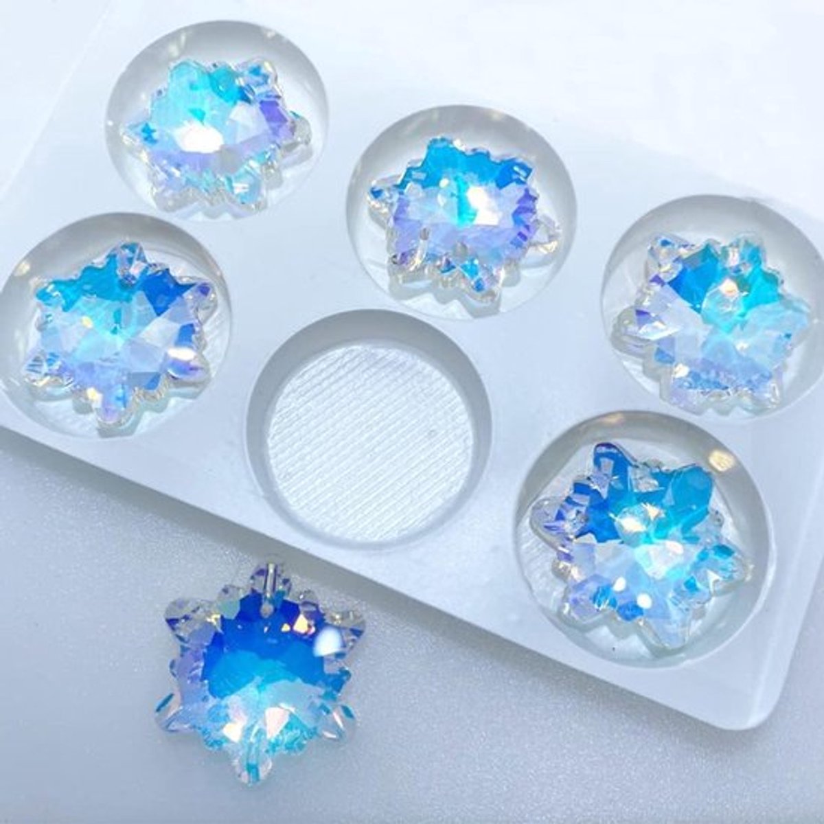 6 Stuks Kristallen Bloemvormige Kralen 30mm Multikleur Facet Kralen voor Kettingen Armbanden en DIY Ambachten Lichtblauw