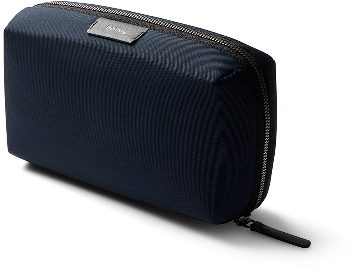 Bellroy Tech Kit Accessoires Tas – Milieuvriendelijk van Gerecyclede Materialen – Praktisch en Modern Ontwerp – Bevat Gerecyclede Bronnen zoals PET-Flessen en Visnetten - Blauw