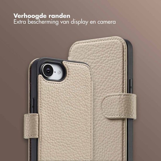 Beige telefoonhoes met verhoogde randen voor display en camera bescherming.