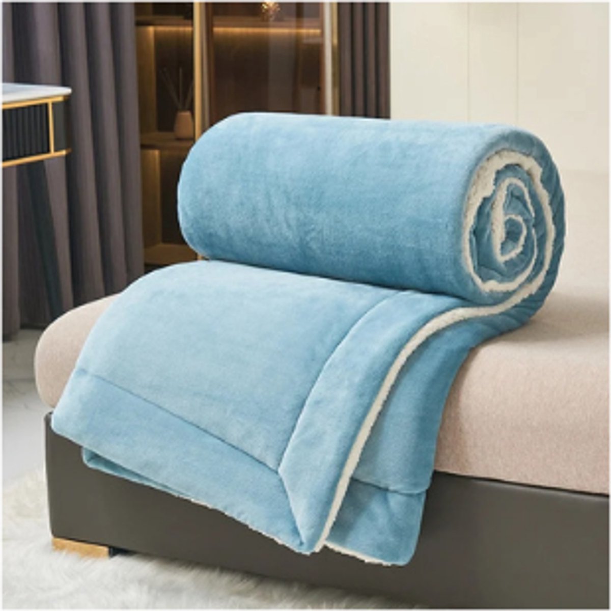 Dekbed- Winterdeken Luxe Dubbelzijdige-Melkfluweel + Lammerfluweel deken- Anti-statische Rand 180x200 cm-Lichtblauw.