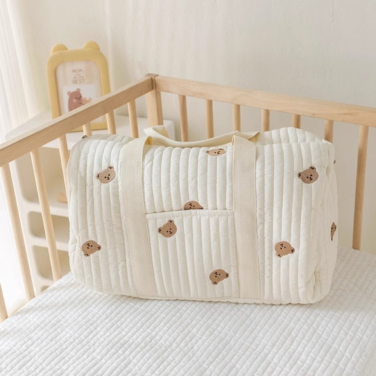 Luiermand - Luiermandje - Speelgoedmand - Luiermand voor Babykameraccessoires- Opbergmand voor babyluiers en doekjes- Lichtgroen - Luiertas Schoudertas – Verzorgingstas voor Baby - Ruime Opbergvakken – Unisex Baby Tas -Bear Mommy tas
