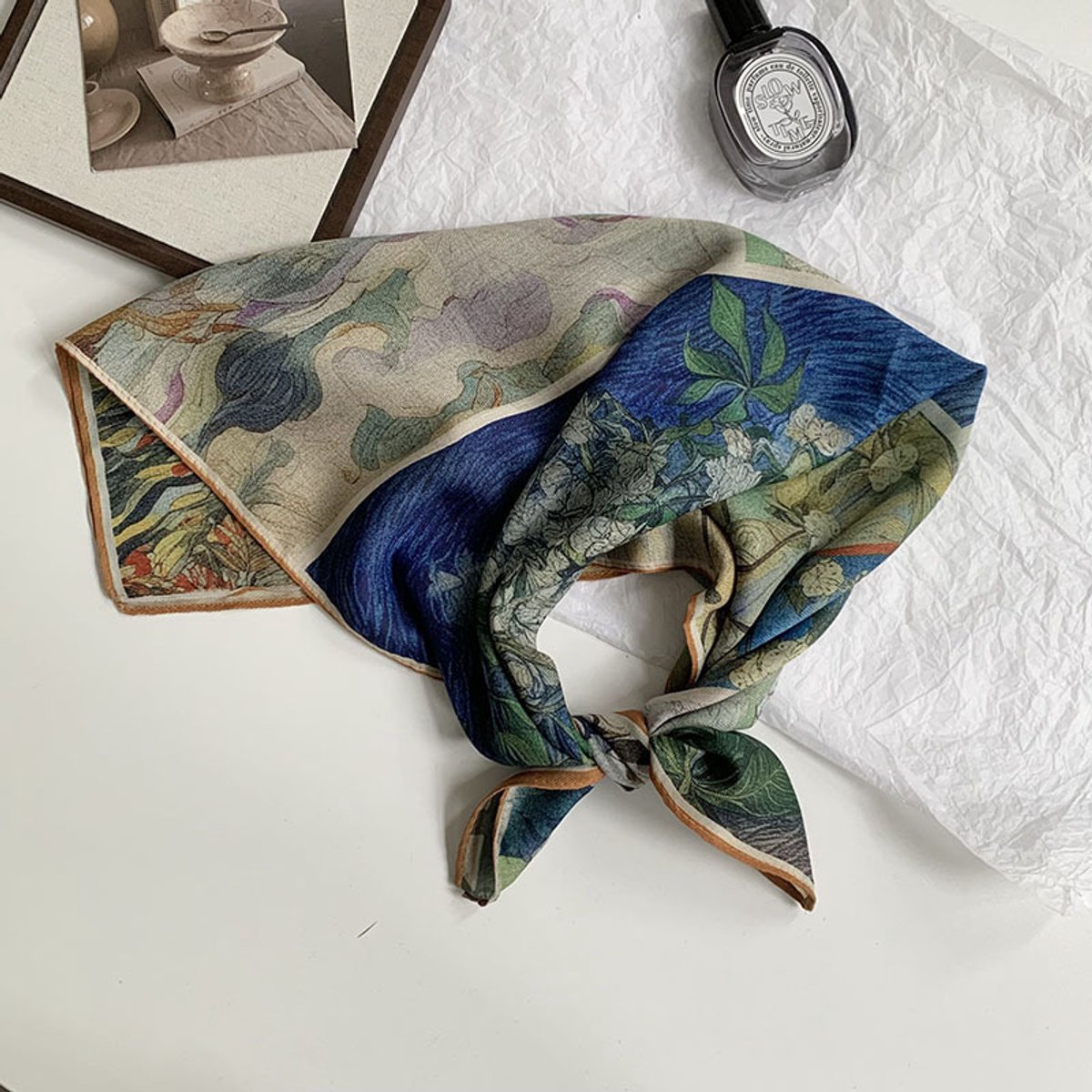 Dubbelzijdige patroon sjaal - kleine vierkante sjaal - het hele jaar door bruikbaar - veel draagmanieren - decoratieve omslagdoek-68*68cm-Gardenia