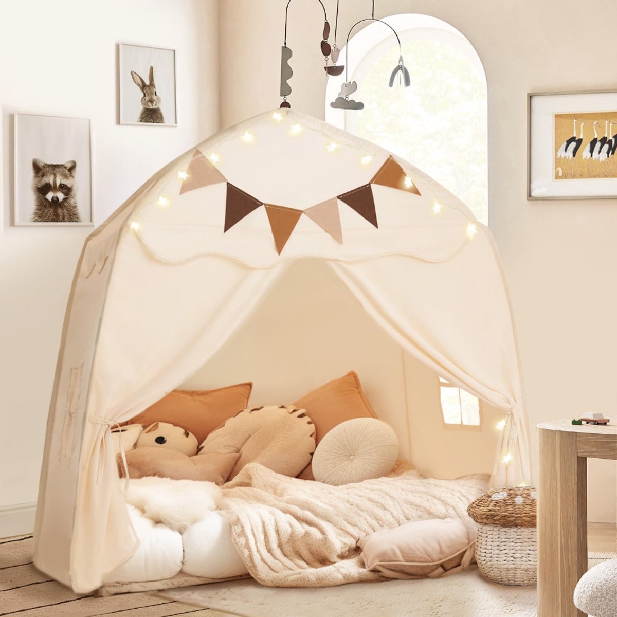 Kinderspeeltent met sterrenlichtjes en kleurrijke vlaggetjes, draagbare en opvouwbare tent, speelhuisje, geschikt voor zowel binnen als buiten, 130x100x130 cm