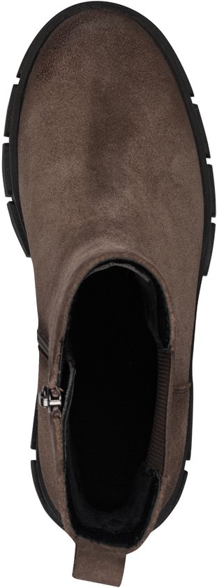 Bovenkant van bruine Tamaris chelsea boot met ritssluiting, elastische zijpanelen en lus.