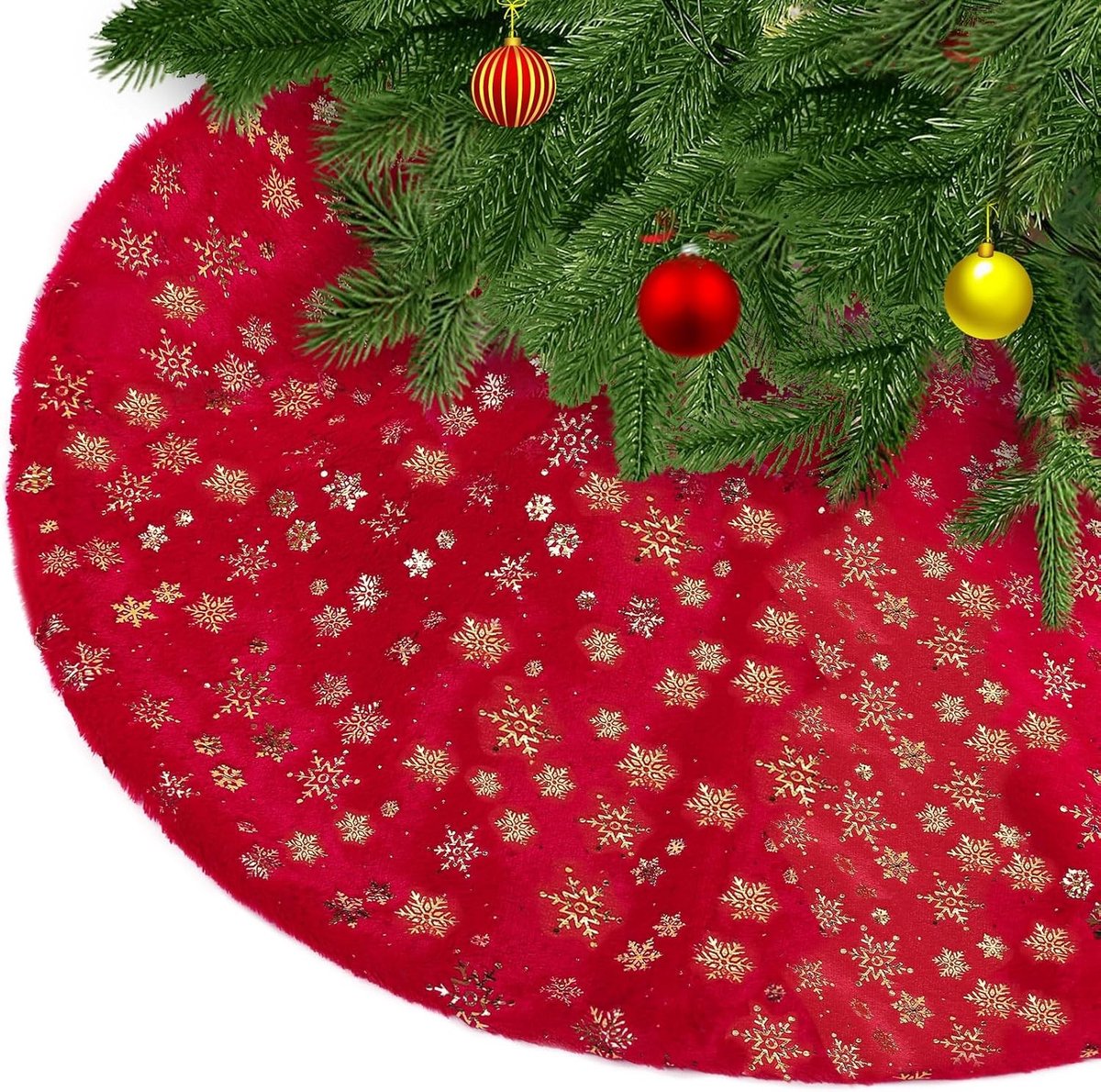 Dikke kerstboomrok van rood nepbont met gouden sequins en sneeuwvlokken, perfect voor de feestdagen en een sfeervolle kerstdecoratie
