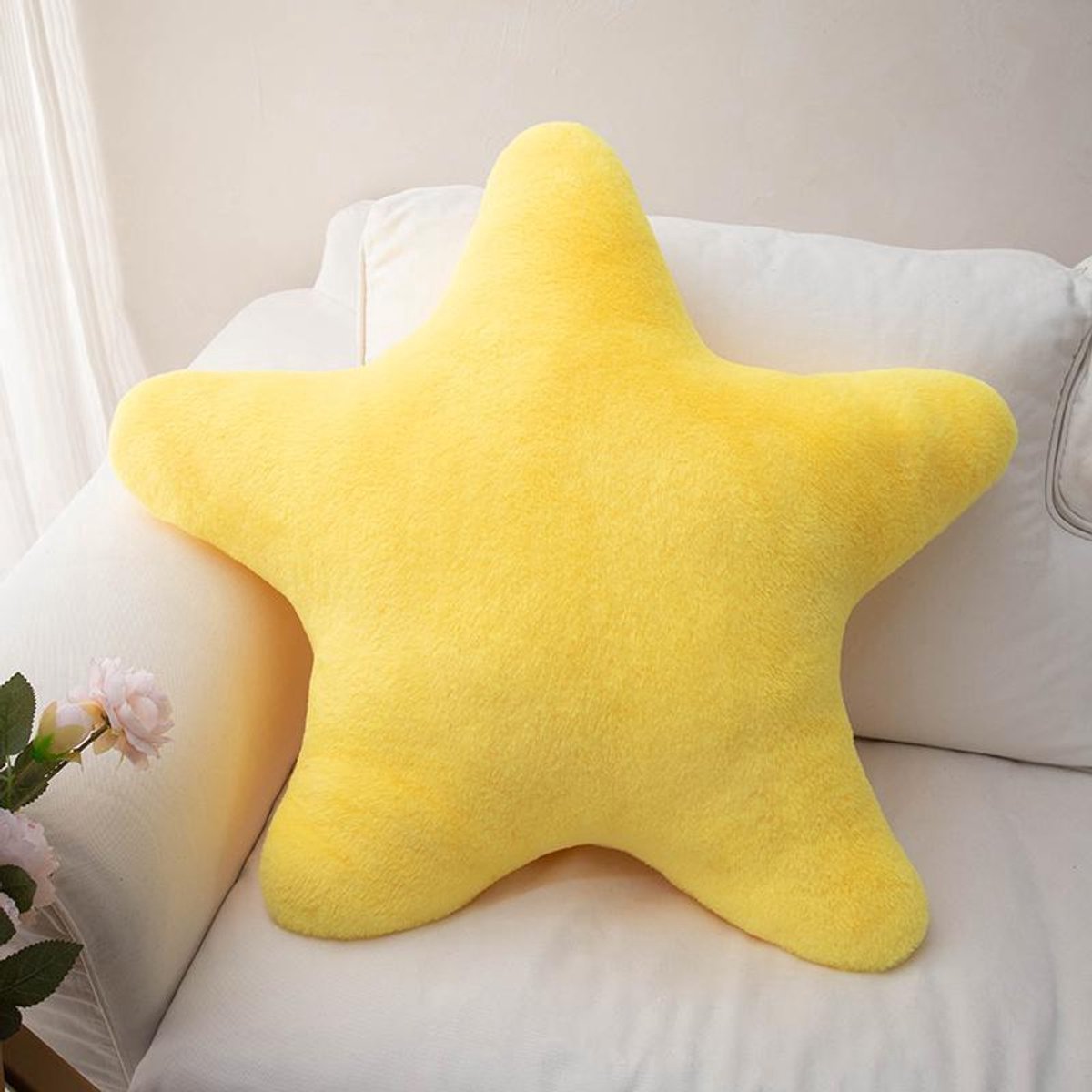 Casalora Stervormig Kussen 60cm – Zacht Pluche Sierkussen – Groot Schattig Sterkussen voor Bed, Bank & Kinderkamer – Decoratief Kussen – Geel Stervormig