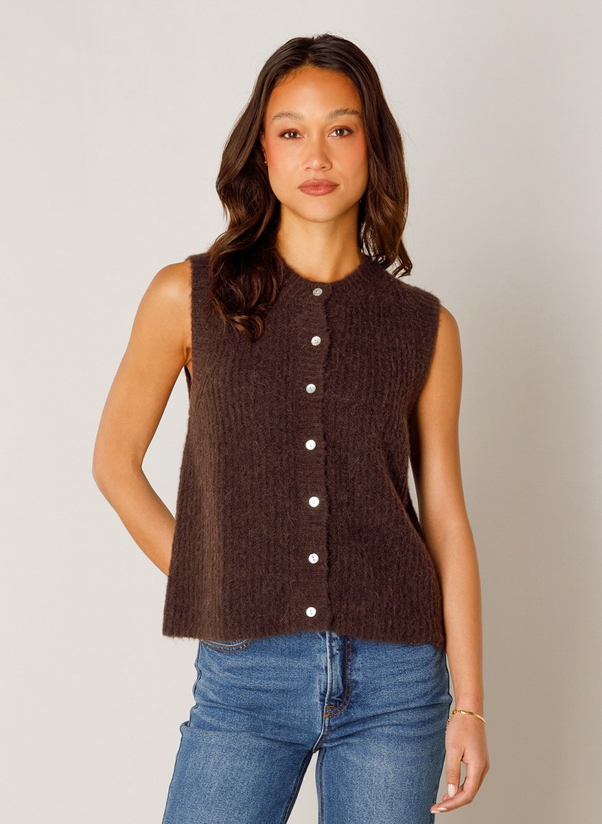 Base Level vest Nell