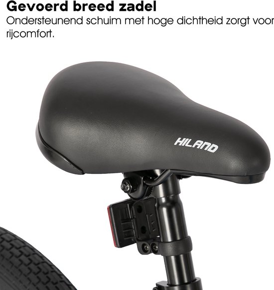 Zwart, gevoerd en breed fietszadel met 'HILAND' logo.