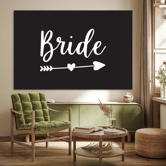 Poster 180x120 cm - Pijl door een hart met het woord "bride" op een zwarte achtergrond - Posters - Kamer decoratie - Wanddecoratie woonkamer - Muurdecoratie slaapkamer XXL