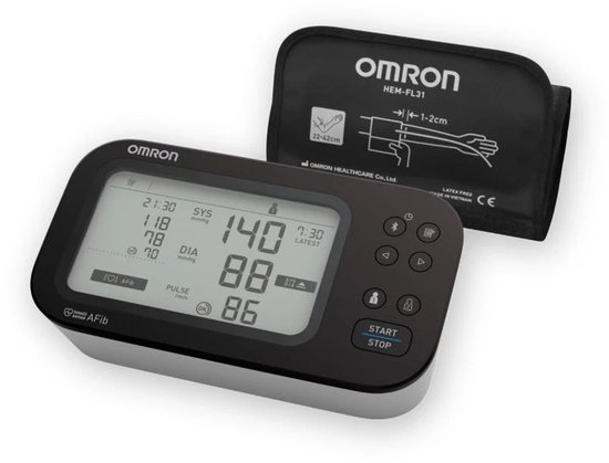 Zwarte Omron bloeddrukmeter met manchet. Display toont 140/88 met 'LATEST'.