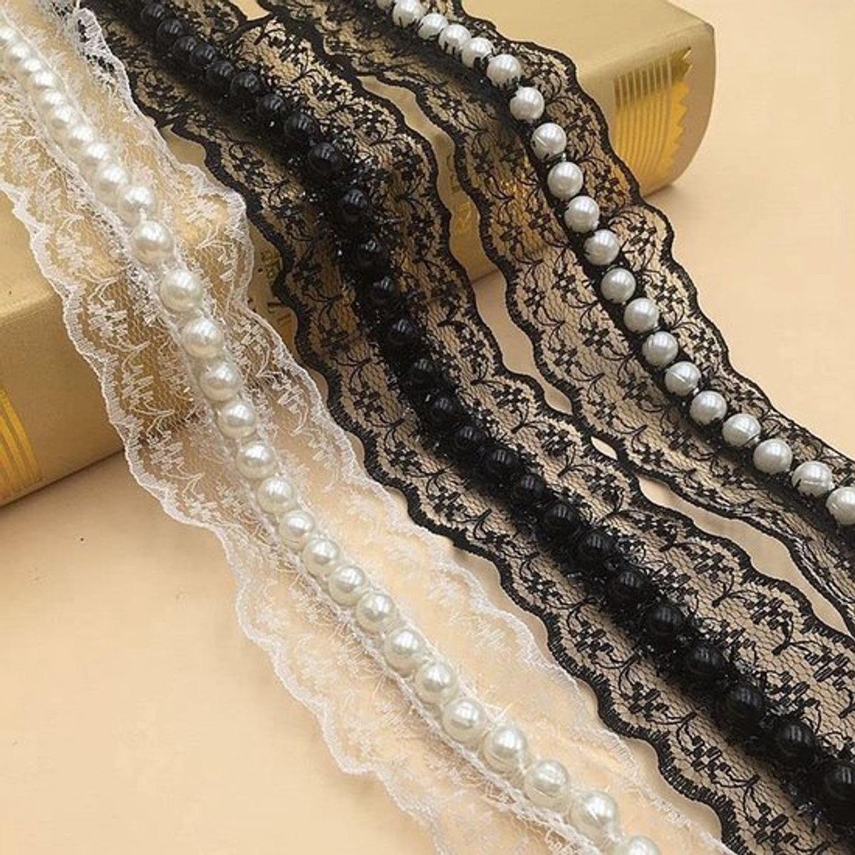 Vt products - Parelband - Kant en Lint - Elegante Afwerking - Wit - Haakkant voor
